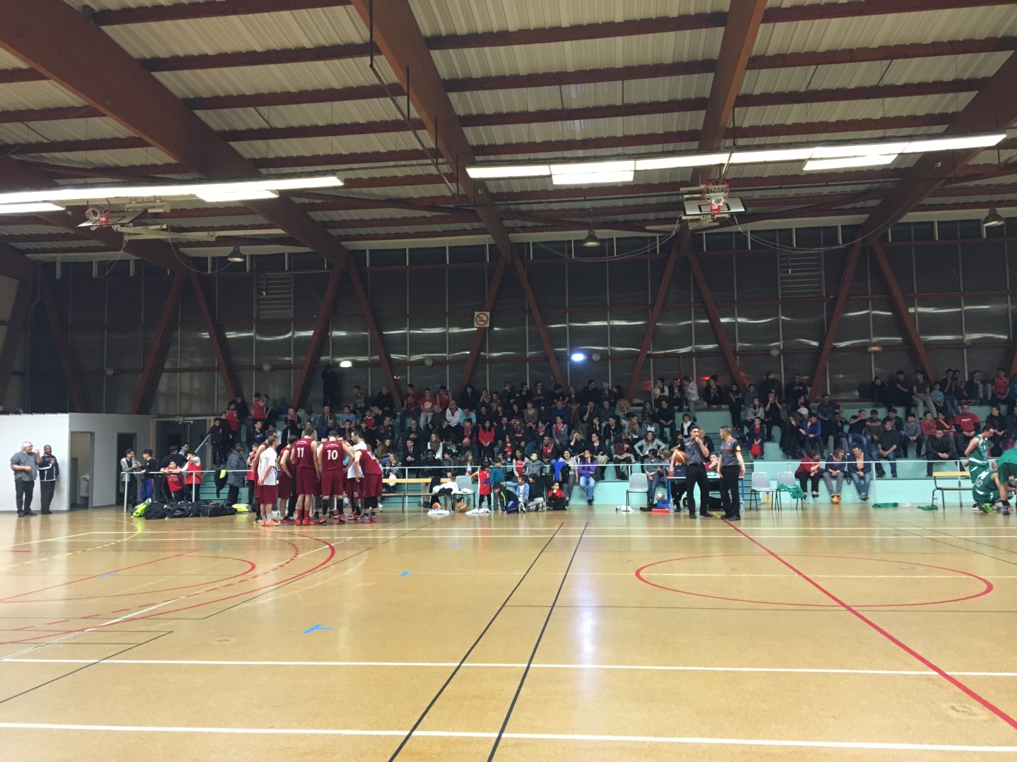 Match de basketball à Saint Priest
